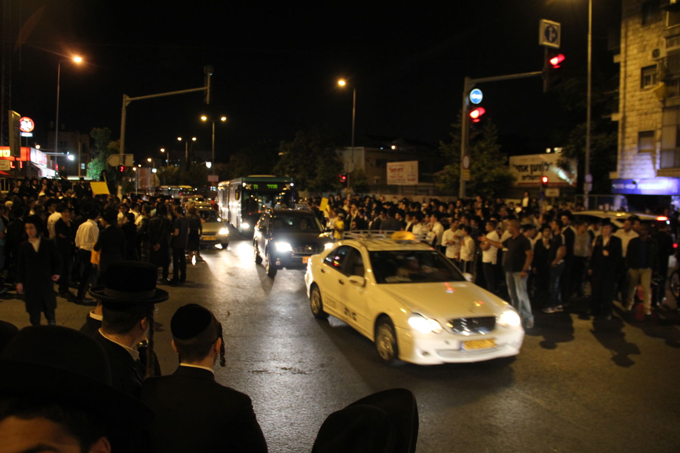 קריאות "מוות לערבים" בשכונה החרדית • תיעוד
