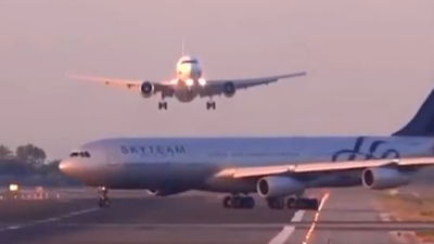 רגע לפני: המטוסים ניצלו מהתנגשות • צפו