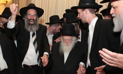 גלריה: הגר"ח קנייבסקי רקד אצל "המלך" אברהם רובינשטיין