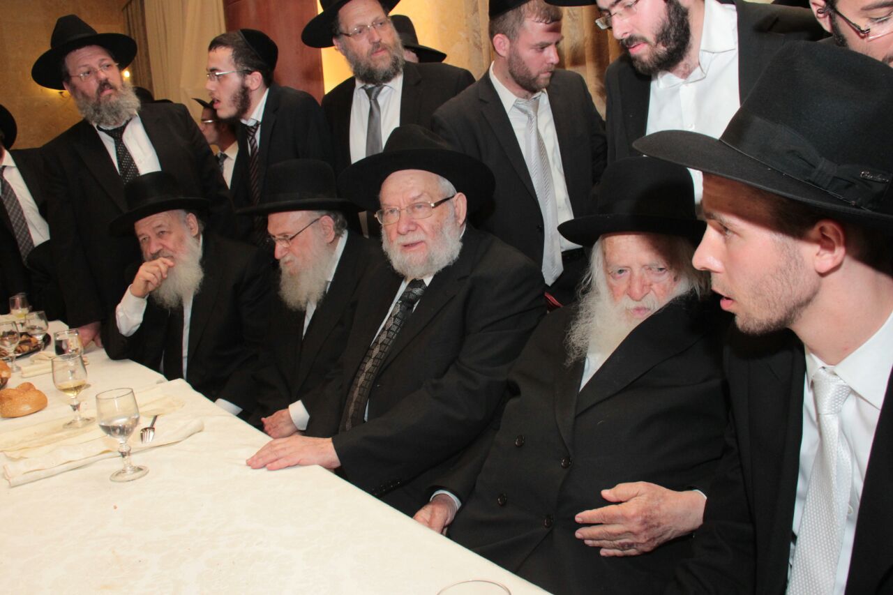 גלריה: הגר"ח קנייבסקי רקד אצל "המלך" אברהם רובינשטיין