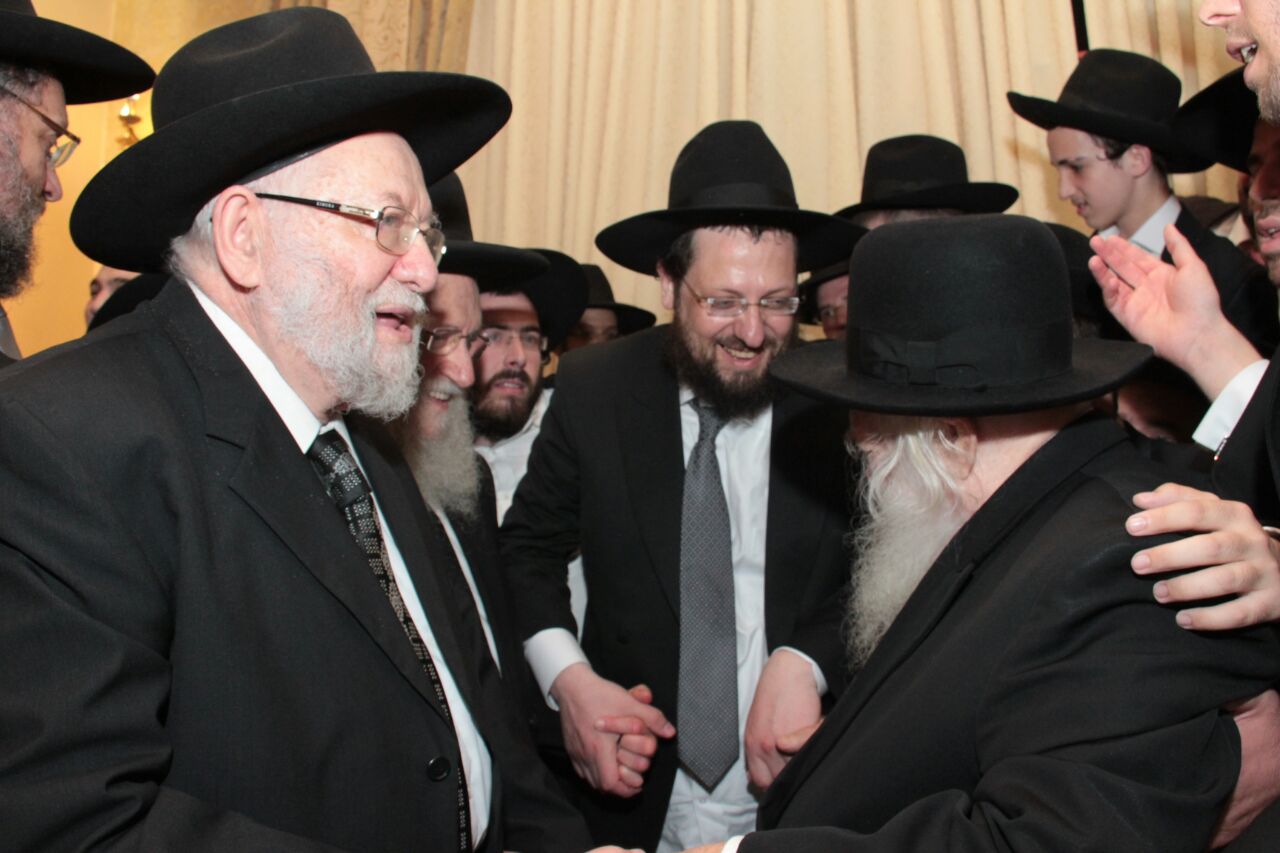 גלריה: הגר"ח קנייבסקי רקד אצל "המלך" אברהם רובינשטיין