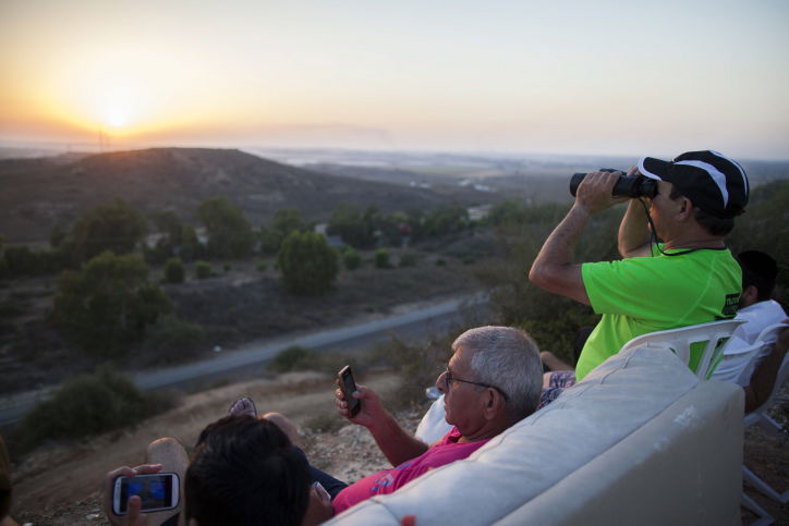 היום השני של "צוק איתן" בתמונות