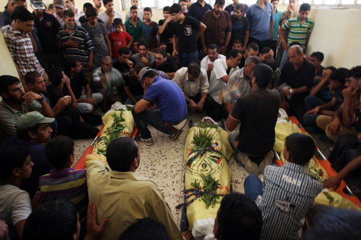 היום השני של "צוק איתן" בתמונות