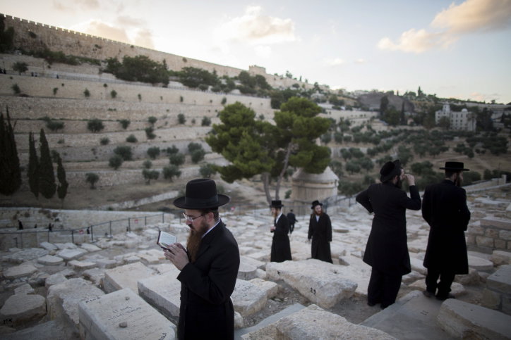 תיעוד: הילולת "אור החיים" בהר הזיתים
