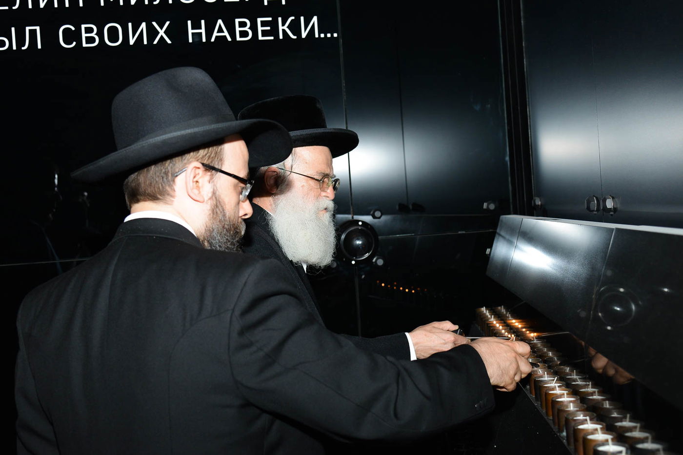 שנה בדיוק לאחר שפוטין החזיר אותה: הרבנים הראשיים ביקרו בספריית שניאורסון