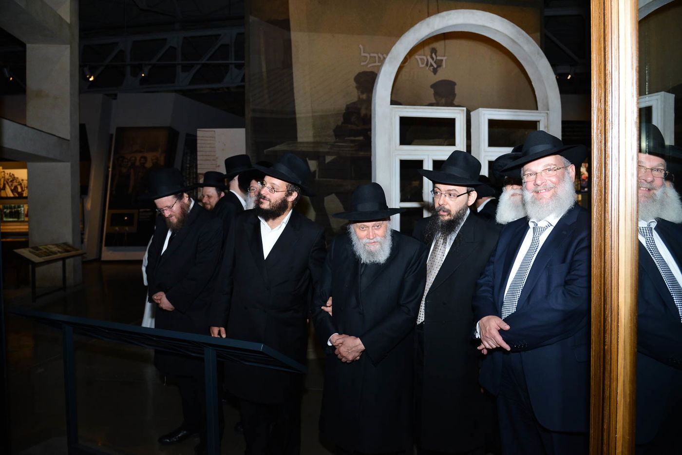 שנה בדיוק לאחר שפוטין החזיר אותה: הרבנים הראשיים ביקרו בספריית שניאורסון