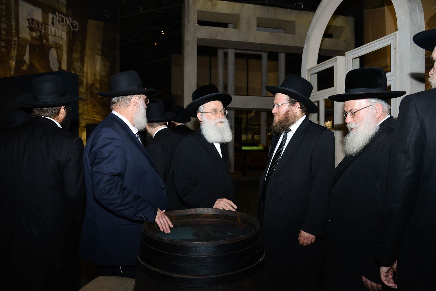 שנה בדיוק לאחר שפוטין החזיר אותה: הרבנים הראשיים ביקרו בספריית שניאורסון