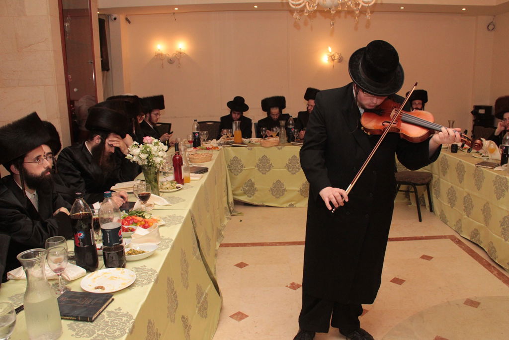 שבע ברכות לנכד האדמו"ר מנדבורנה זצ"ל • גלריה