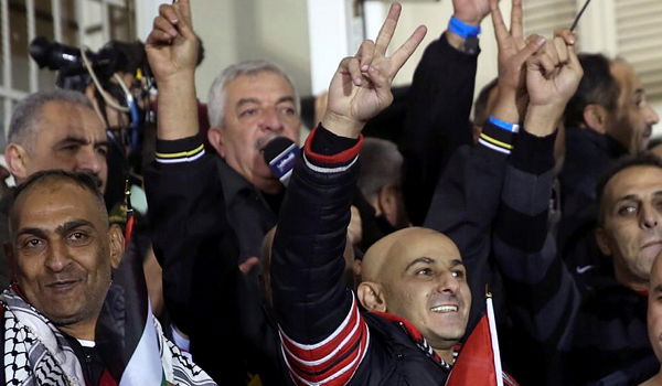 אסירים משוחררים