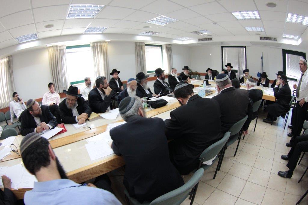 הרבנות הראשית מאיימת: לא נכיר בגיורים שיתבצעו לפי החוק החדש