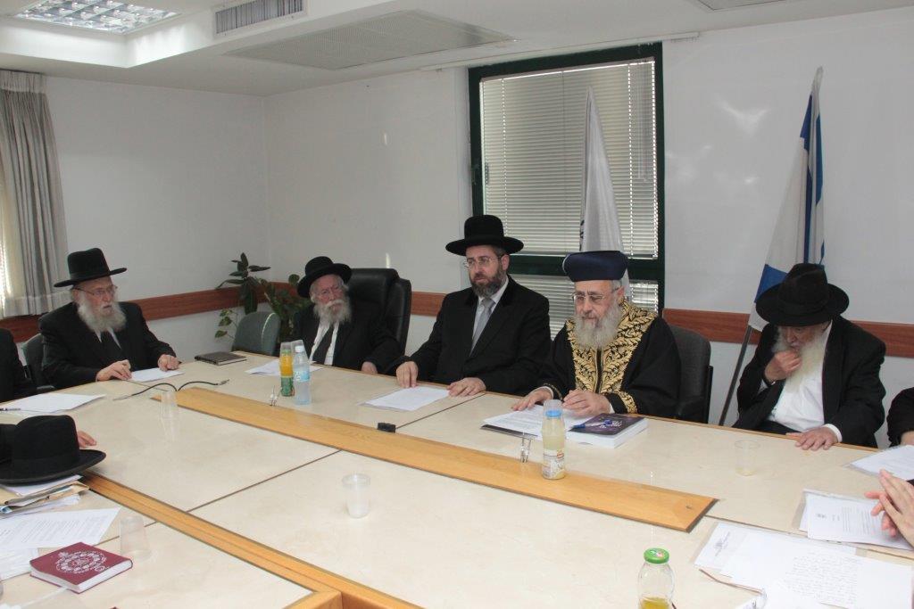 הרבנות הראשית מאיימת: לא נכיר בגיורים שיתבצעו לפי החוק החדש