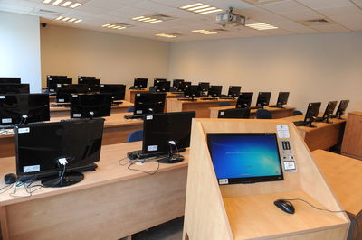 חדר מחשבים