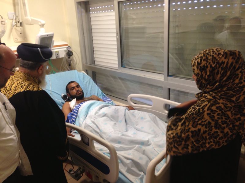 הגר"י יוסף מבקר חייל בדואי, הצהריים