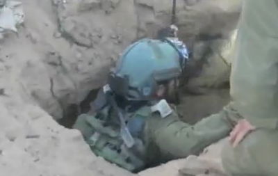 צפו: הצנחנים חושפים מנהרת טרור