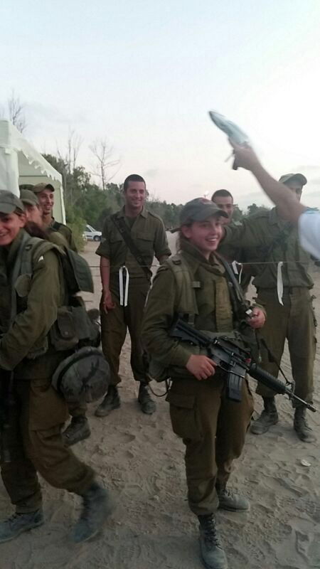 בחורי הישיבה התגייסו - החיילים צוידו בשכפ"ציצית