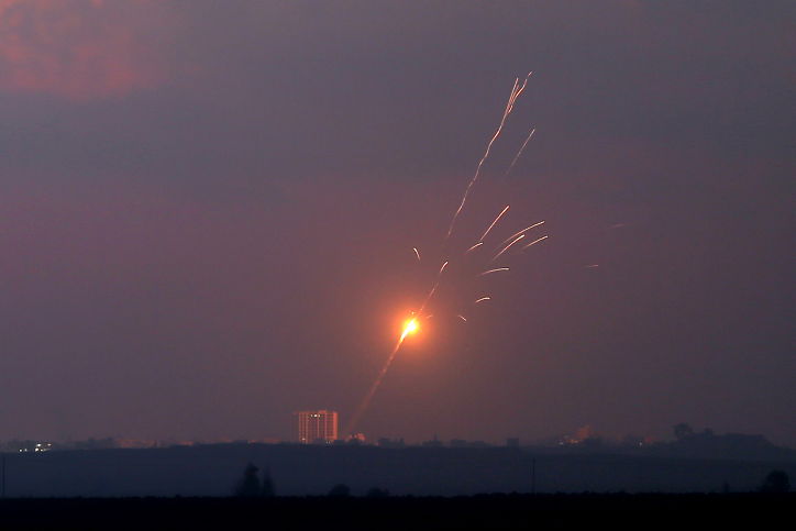 מחבל חוסל כשיצא מפיר מנהרה, שניים נפצעו קשה