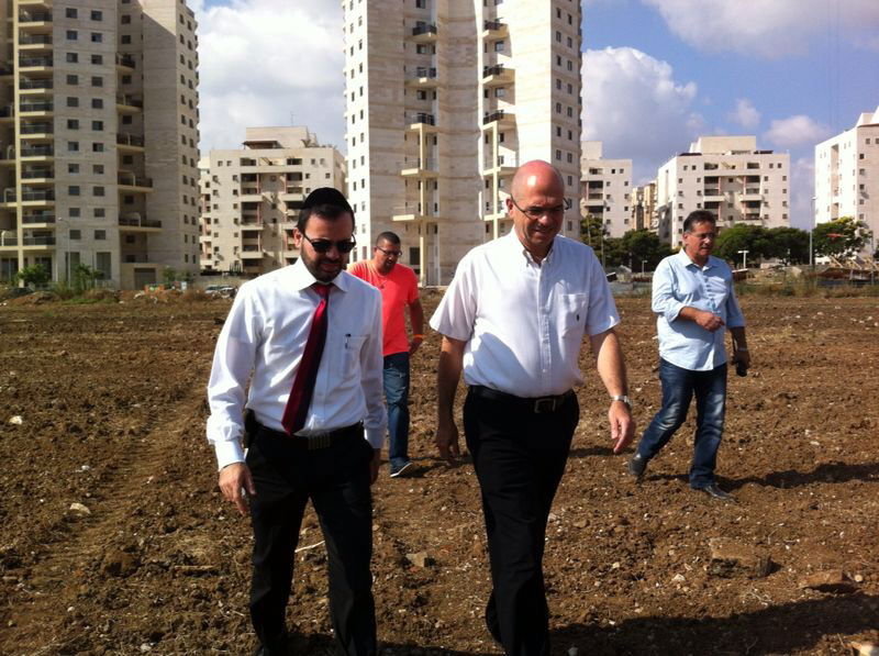 נפילת הרקטה בפתח תקווה: "יכלה לגרום לנפגעים רבים"