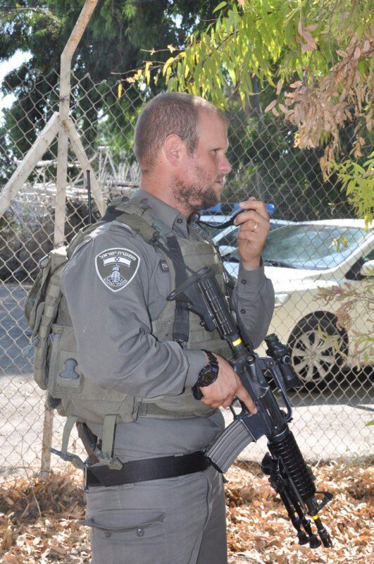 גיבור היום, ישורון צורן