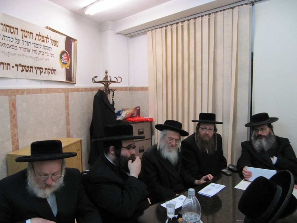 תיעוד: חלוקת מיליון דולר של סאטמר למוסדות בארץ