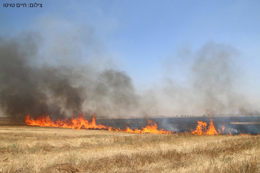 שתי רקטות זוהו חוצות מלבנון לכיוון מטולה, והתפוצצו בשטח פתוח. לא דווח על נפגעים.