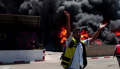 תחנת הכוח בעזה עולה באש