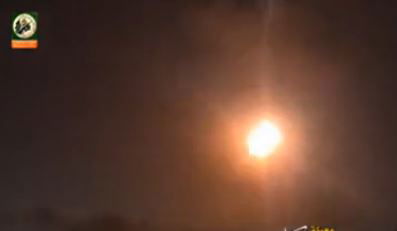 צפו: ירי הרקטות מעזה לתל אביב באישון לילה