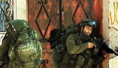 צפו: כוח צנחנים תוקף מחסן אמצעי לחימה בעזה