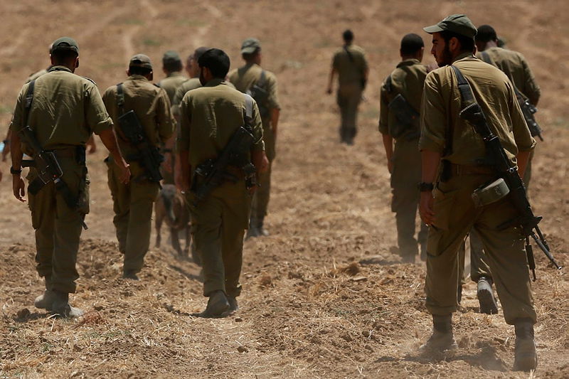 נאלצנו להשכים ולהקדים את רודפינו. לא בחדווה, אלא ככורח. חיילים בעזה