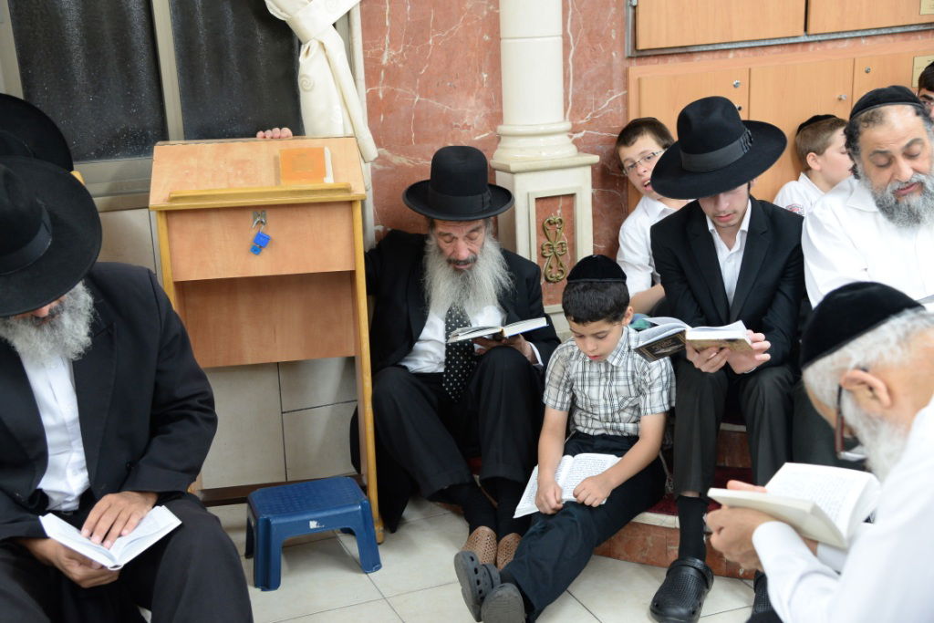 1,946 שנים לחורבן בית המקדש: גדולי ישראל מתאבלים