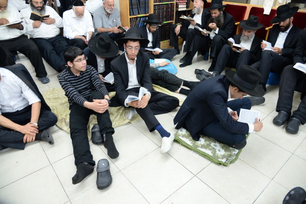 1,946 שנים לחורבן בית המקדש: גדולי ישראל מתאבלים