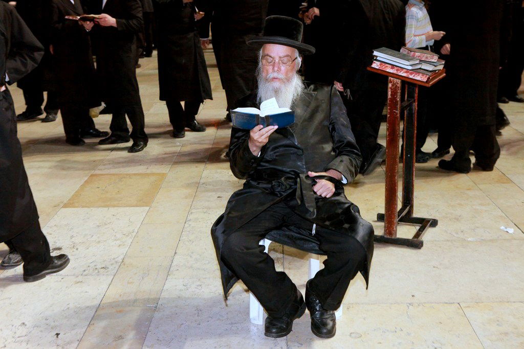 גלריה: מוצאי תשעה באב בכותל המערבי