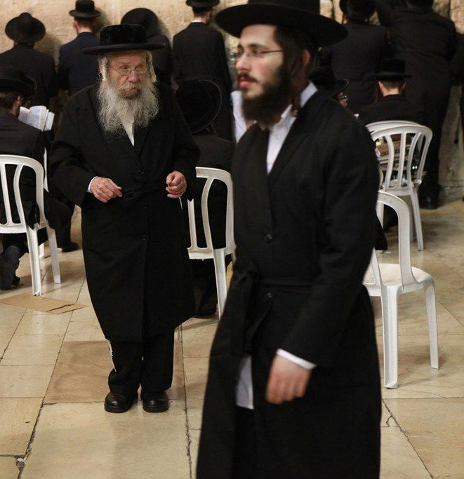 גלריה: מוצאי תשעה באב בכותל המערבי