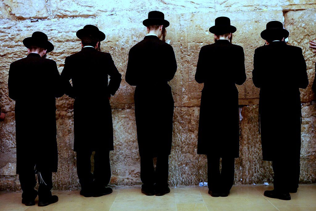 גלריה: מוצאי תשעה באב בכותל המערבי