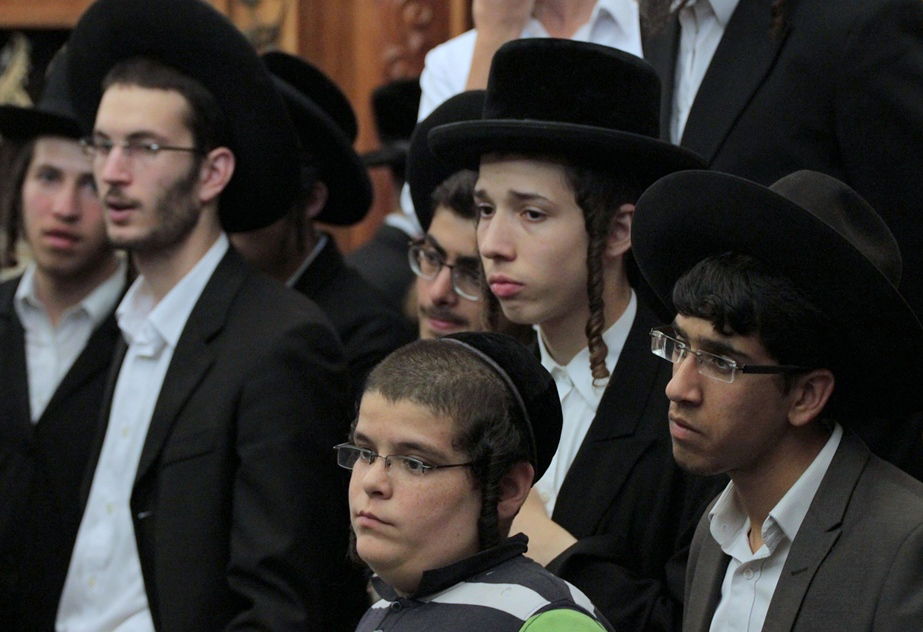 גלריה: מוצאי תשעה באב בכותל המערבי