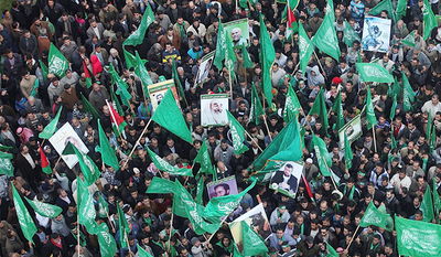 מפגינים תמיכה בחמאס בעזה