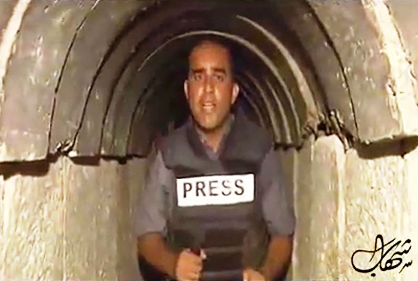 החמאס מציג: פעילי טרור ונשק בתוך מנהרה בעזה