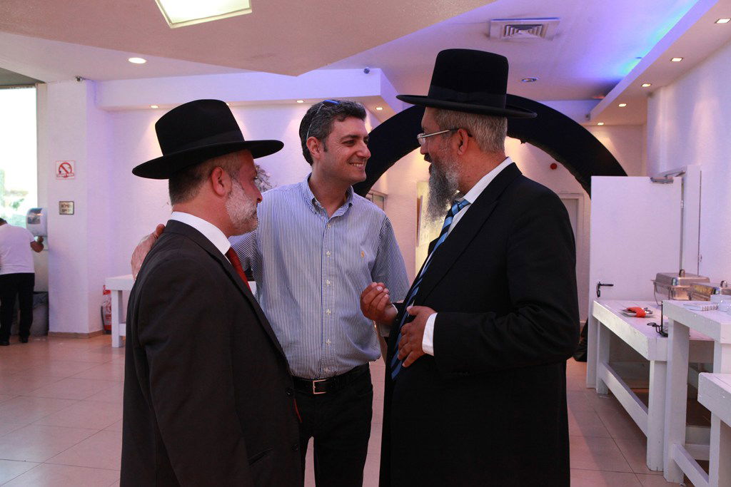 גלריה: ברית לבנו של הכתב הפוליטי גואל ועקנין