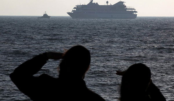 חרדים בים באשדוד