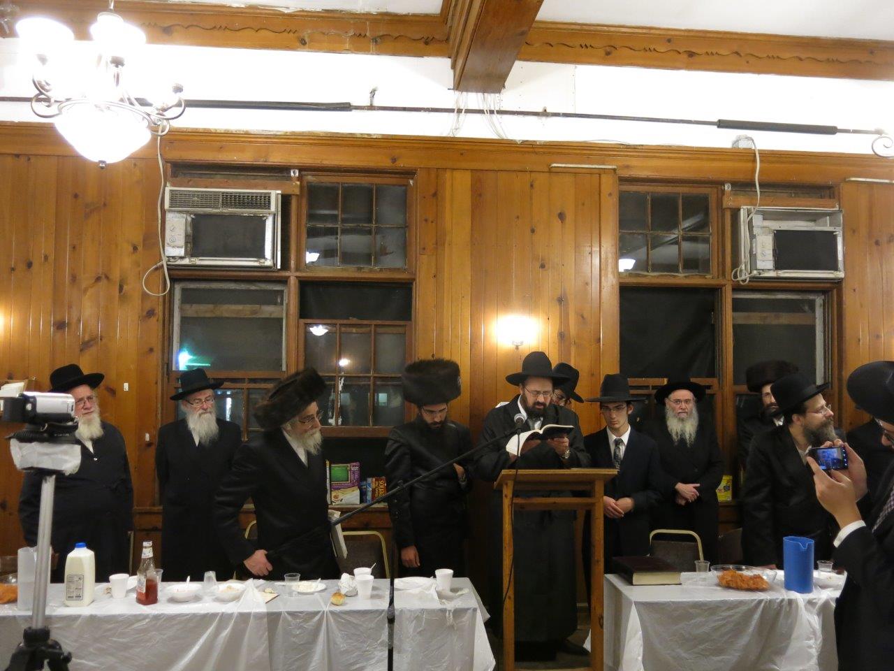 לימוד, משחקי כדור ועל האש • צפו בנופש החרדי