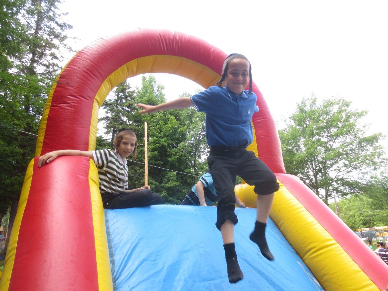 תיעוד: ילדים במחנה הנופש "קראסנה"