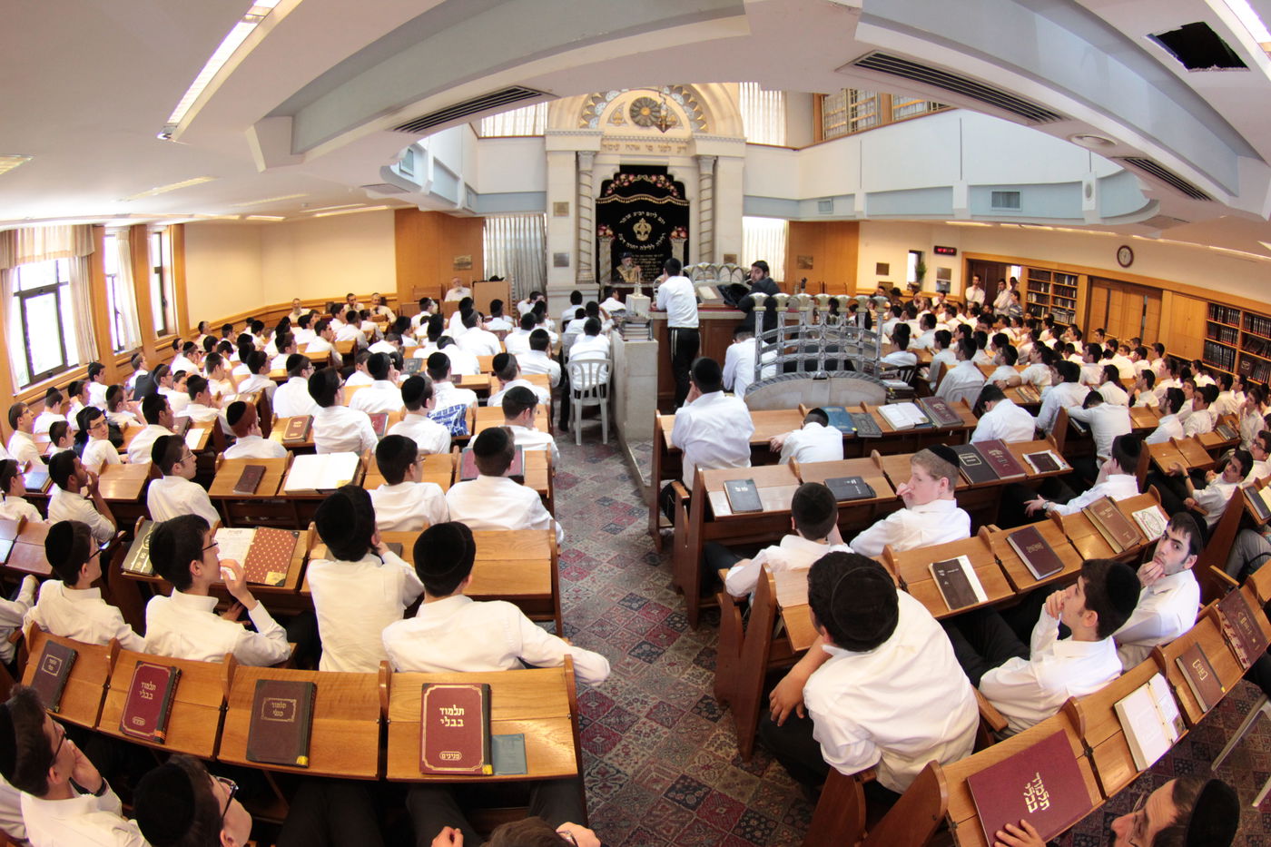 גלריה: כנס בני תורה עם הראשל"צ הגאון רבי יצחק יוסף