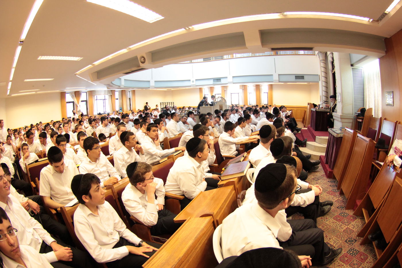 גלריה: כנס בני תורה עם הראשל"צ הגאון רבי יצחק יוסף