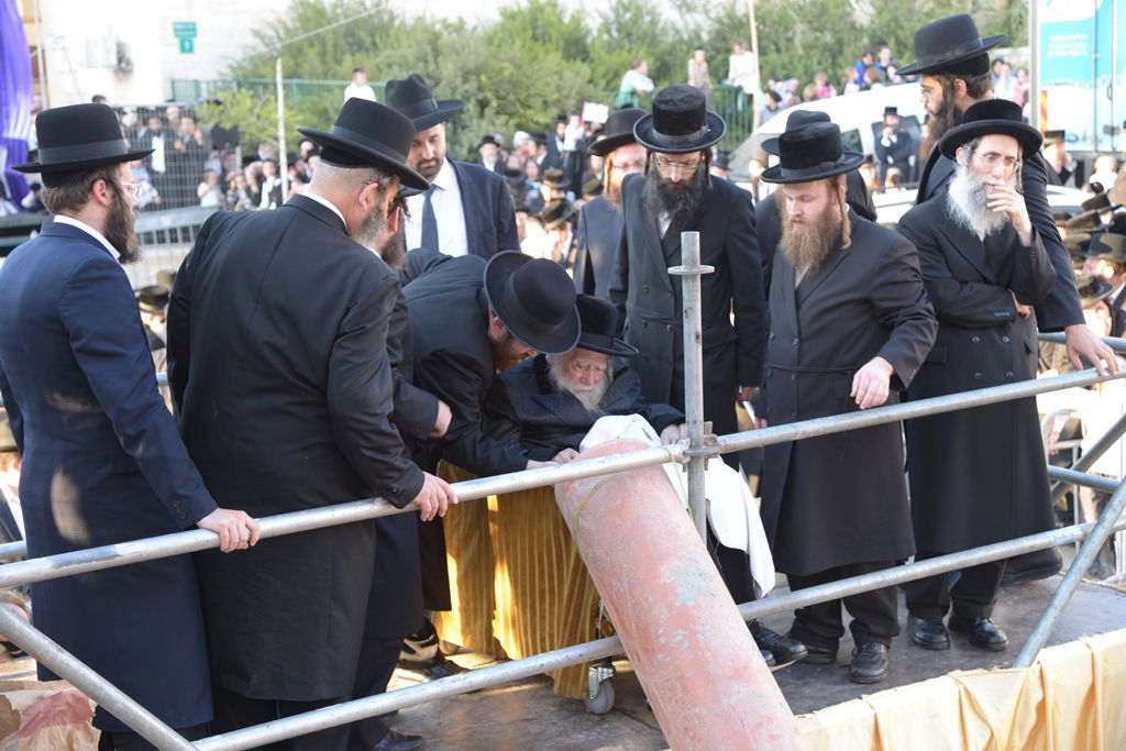 גלריה: הנחת אבן הפינה לבית המדרש ערלוי באלעד
