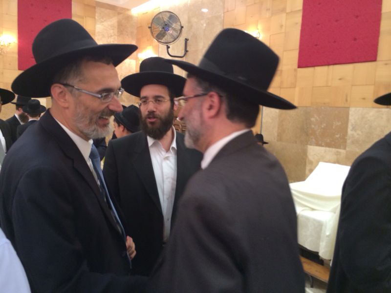 בברית לבן אריה קנייבסקי: הגראי"ל סנדק, הגר"ח ברכות • גלריה