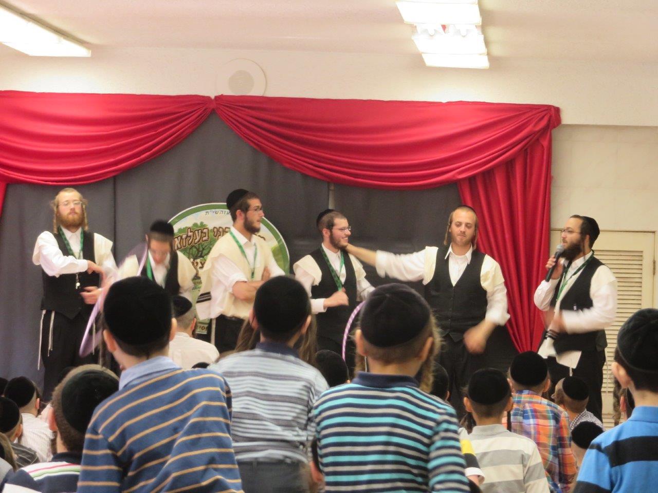 גלריה: הקעמפ של ילדי בעלזא במונסי