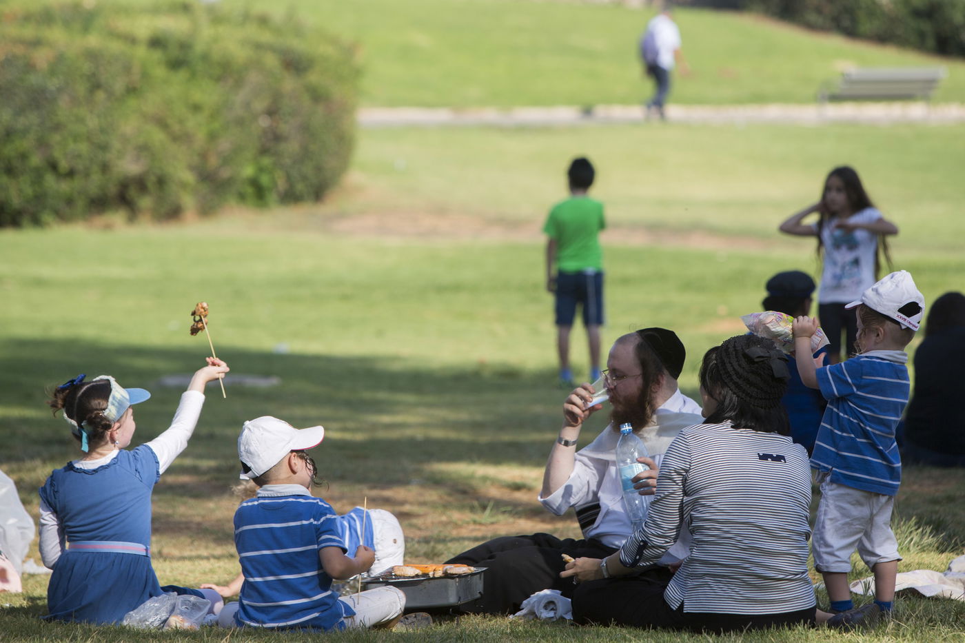 תמונות: חופשת בין הזמנים בגן סאקר