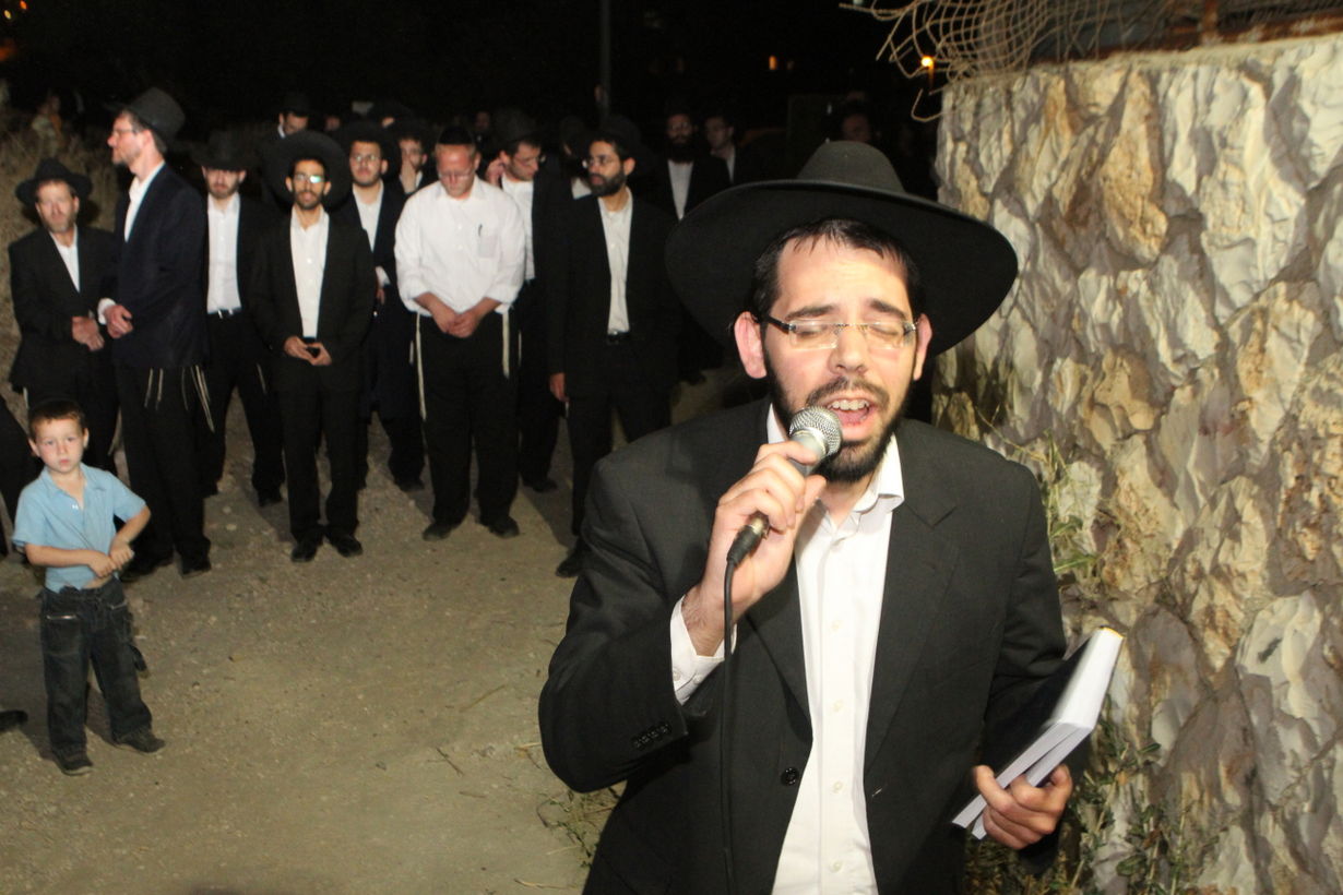 נווה יעקב: מאות בעצרת מחאה נגד הריסת בית כנסת