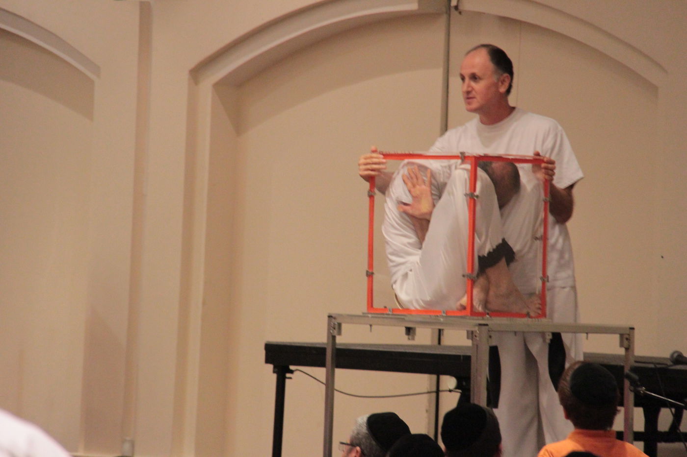 צפו בגלריה: חרדים נופשים בבית מלון