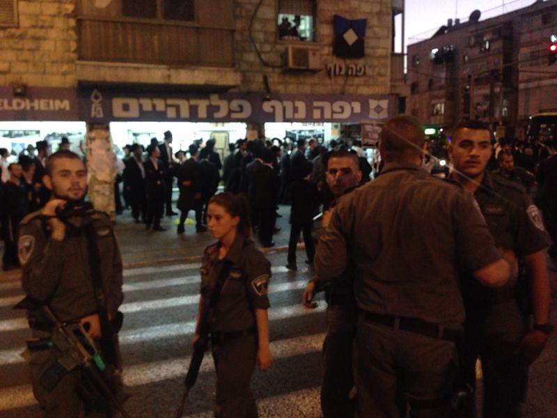 הפלג הירושלמי יצא להפגין: שוטר אחד נפגע; 15 עצורים