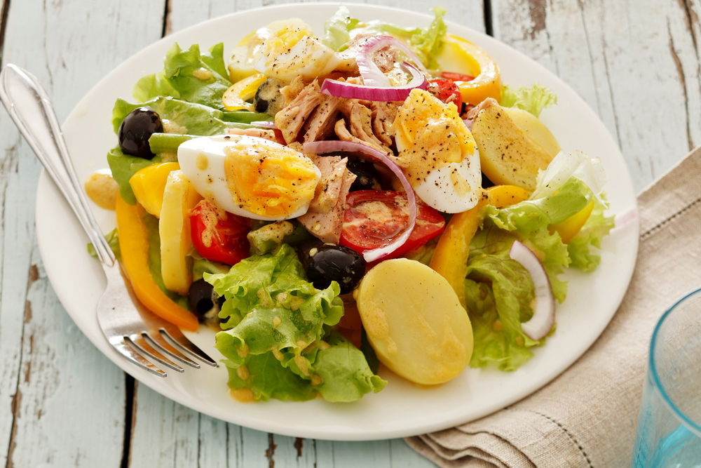 סלט ניסואז ברוטב וינגרט